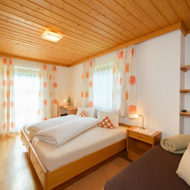 Dreibettzimmer im Appartement 1