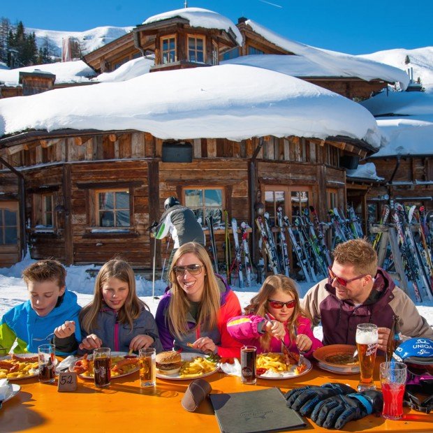 Gemütliche Skihütten